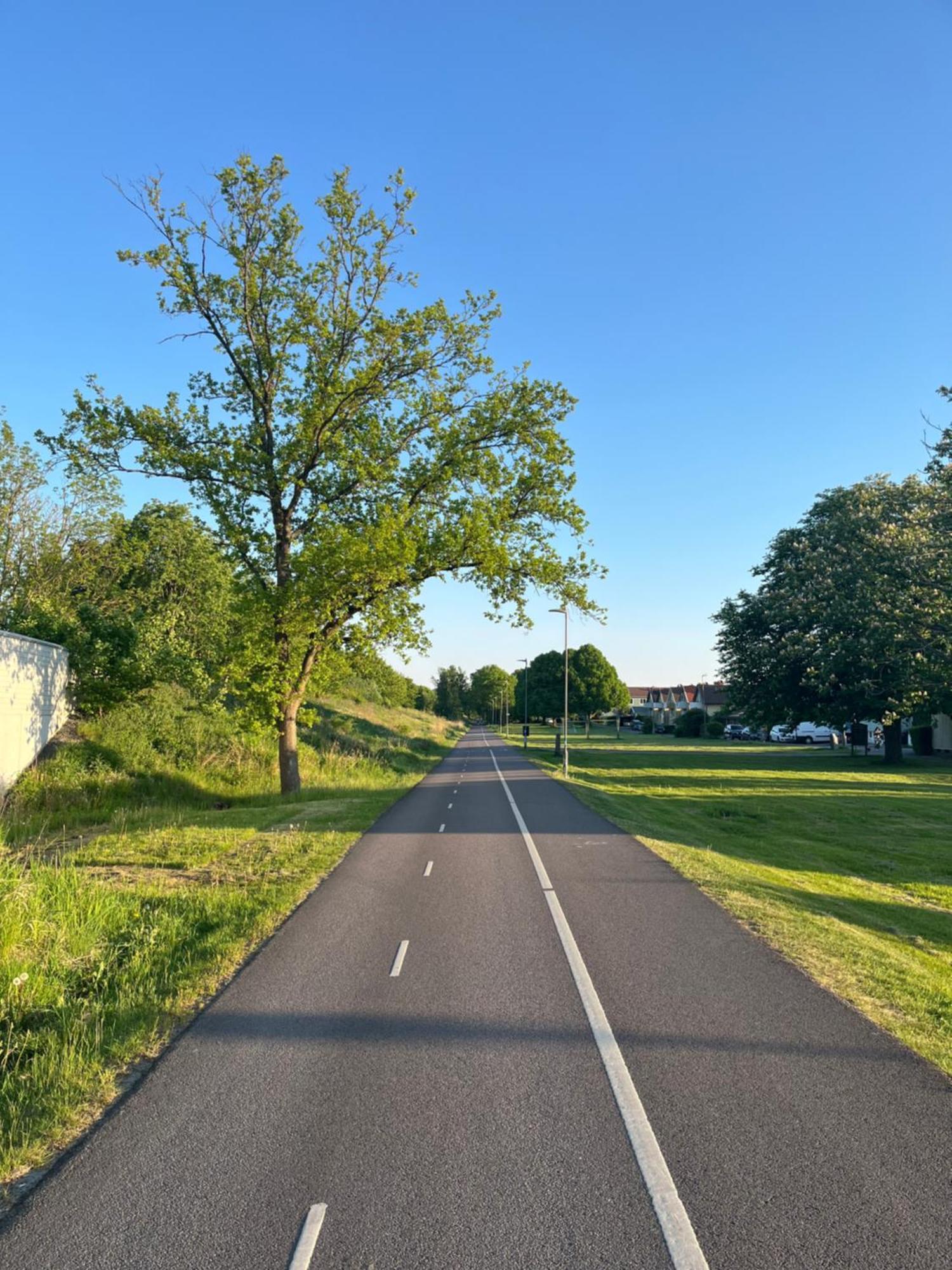 Lägenhet Modernt Boende, Fri Parkering & Bra Foerbindelser *